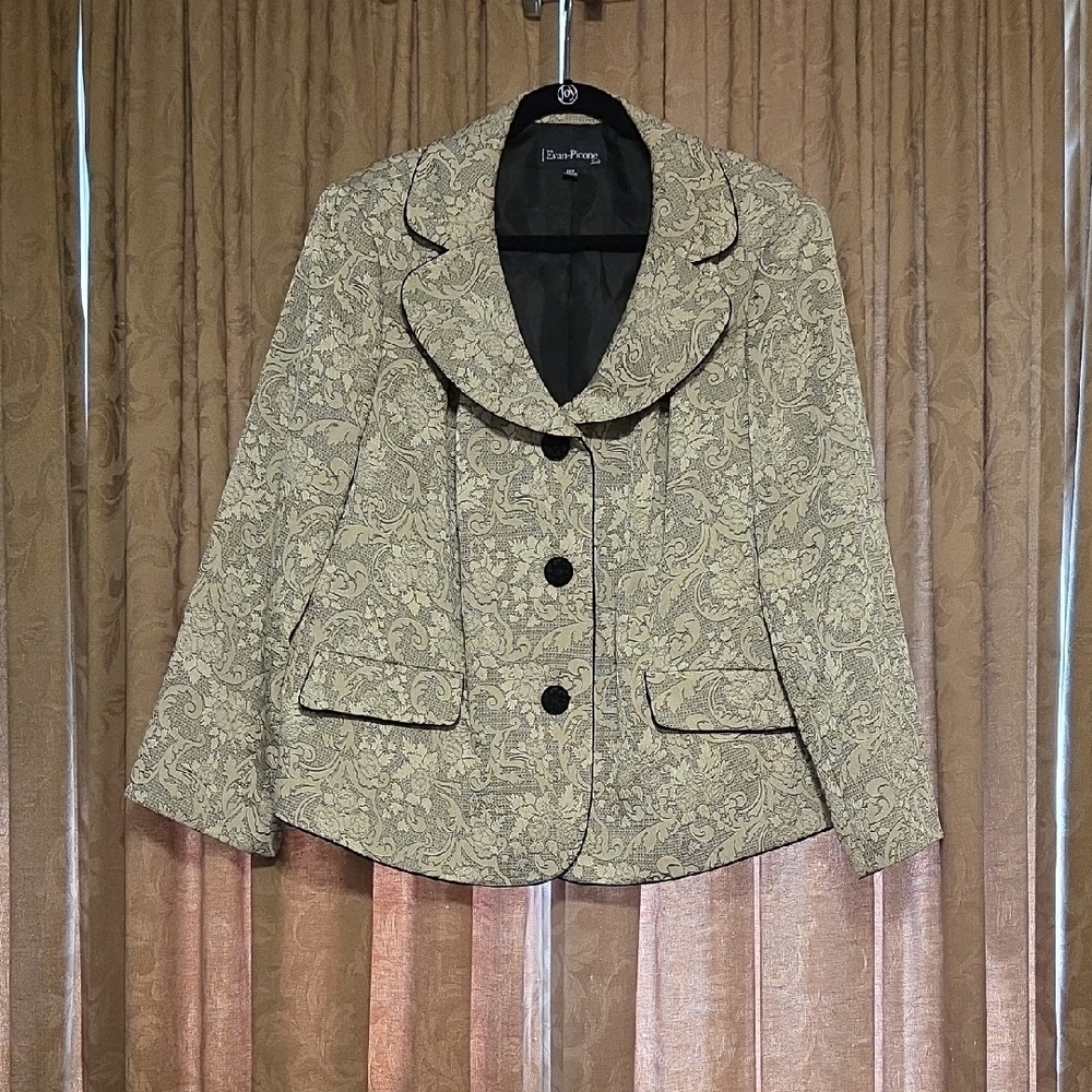 Evan Picone Cream & Black Blazer Jacket